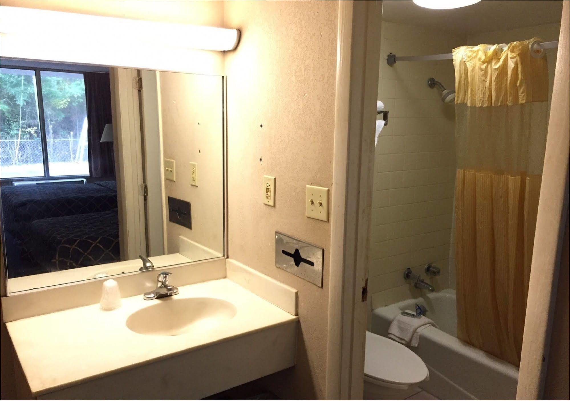 Magnuson Hotel Columbia Luaran gambar